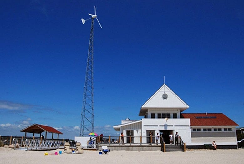 Rhode Island beach blast blamed on hydrogen gas