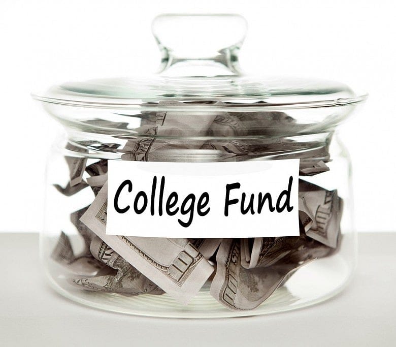 Government says students can apply earlier for college aid