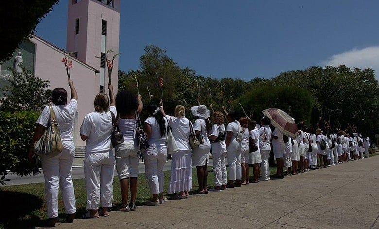 Francis in Cuba: The whole world is watching