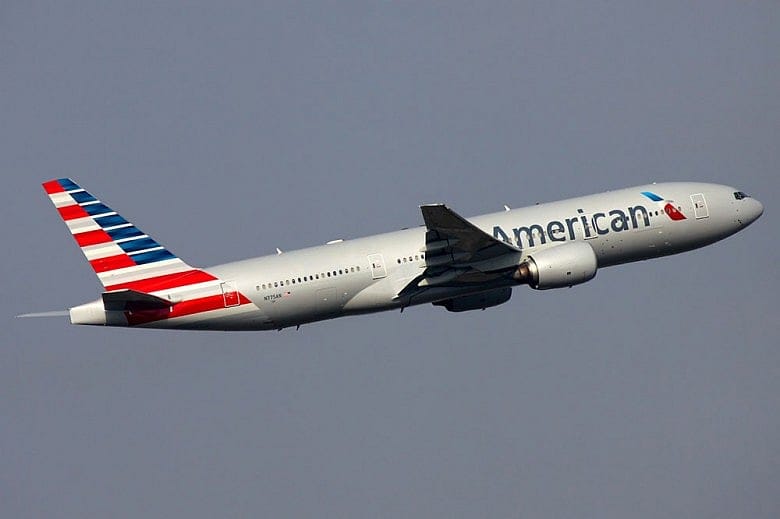Boston-bound airline pilot dies; co-pilot lands safely
