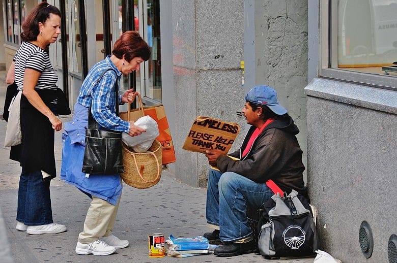 Survey paints downbeat view of America in 2015