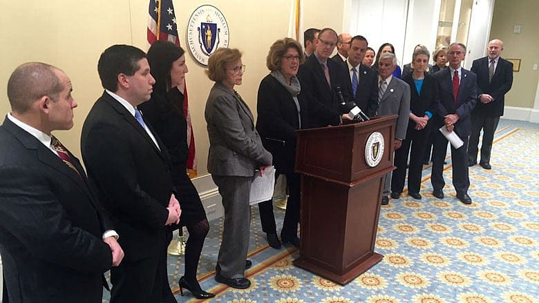 To curb tobacco use, committee bill raises smoking age
