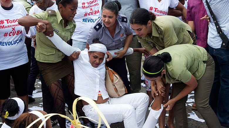 Obama tweets from Havana hours after regime detains dissidents