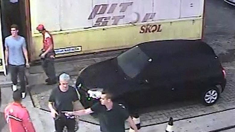 Drama surrounds US swimmers in Rio robbery scandal