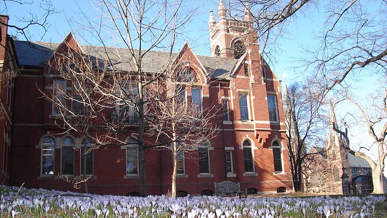 Smith College Students Occupying Administration Building Demand Divestment From Weapons Manufacturers Supplying Israel and Immunity