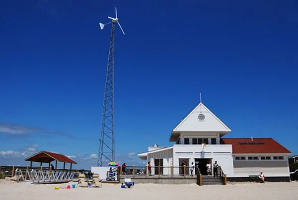 Rhode Island beach blast blamed on hydrogen gas