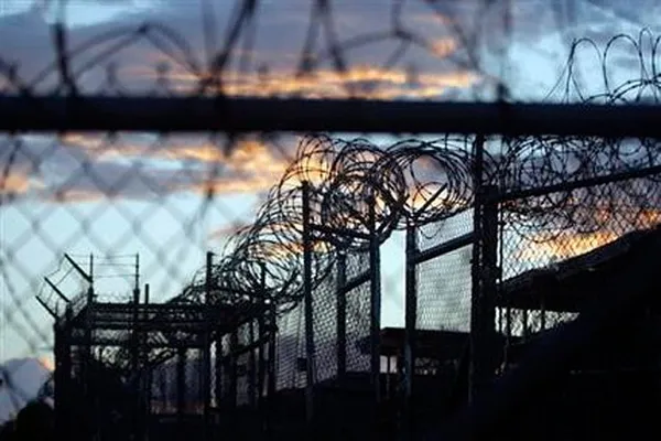 Adios, Guantanamo