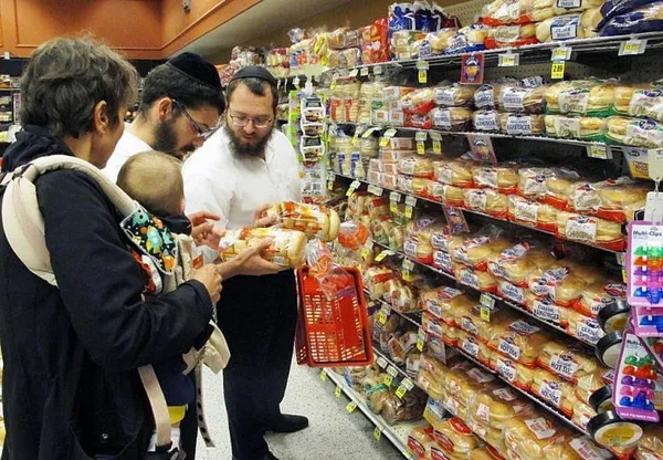 Roving Rabbis on a Kosher mission