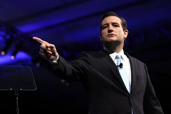Cruz attends town hall meet-and-greet in New Hampshire