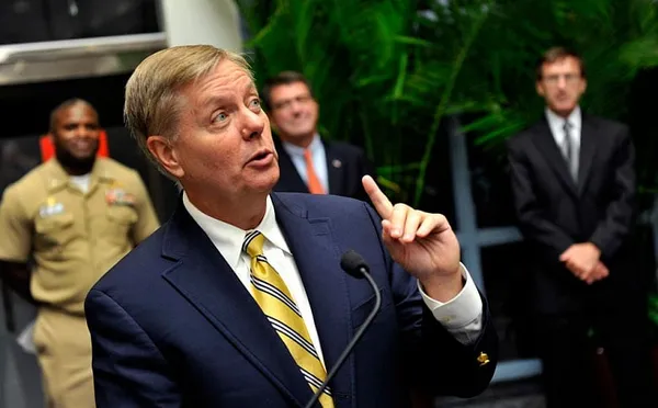 Sen. Graham emphasizes foreign policy credentials at N.H. town meeting