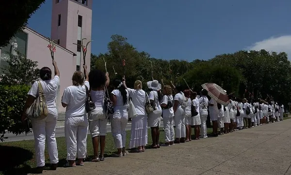Francis in Cuba: The whole world is watching