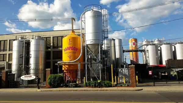 Craft brewers, distributors at odds over proposed contract rules