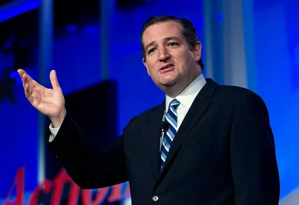 Cruz meets with conservative supporters in Boston