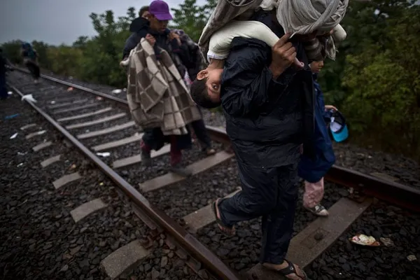 EU offers Turkey incentives to better tackle refugee crisis