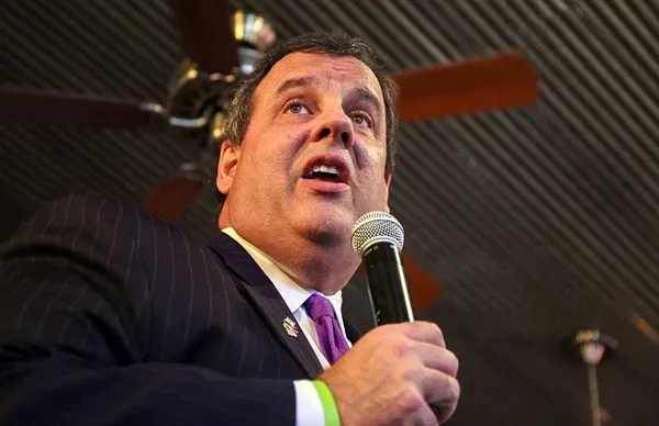 Christie beefs up Iowa operation, plans more time in state