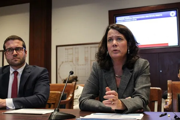 Treasury officials discuss state debt, rating agency concerns