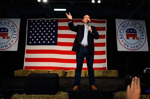 Cruz in the spotlight as Republicans take the debate stage