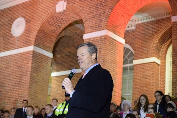With publishers, Baker weighs in on guns, media and public records