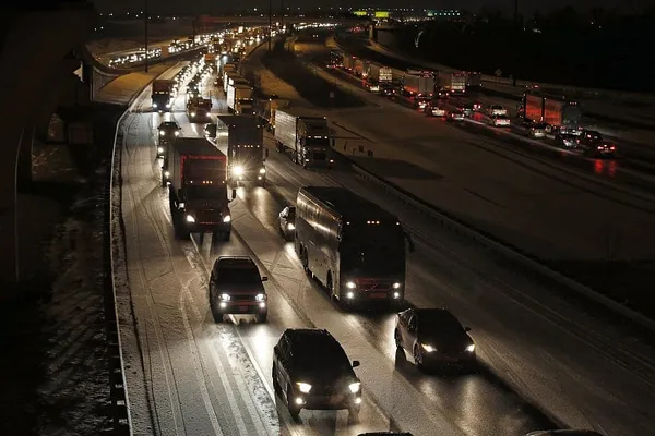 Washington readies for blizzard after dusting sows chaos
