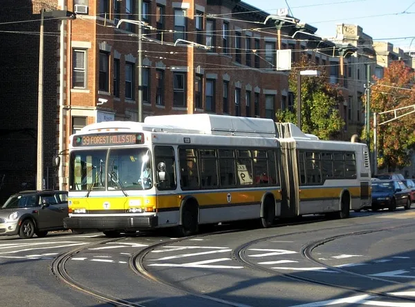 Everett signal project could be model for quicker bus transit