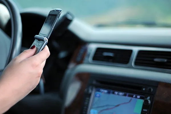 Hands-free phone bill seen missing mark on safety