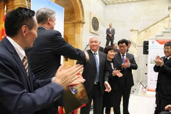 Baker welcomes China business delegation to Marlborough