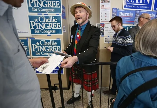 Democrats in Maine strive to unify Clinton, Sanders fans