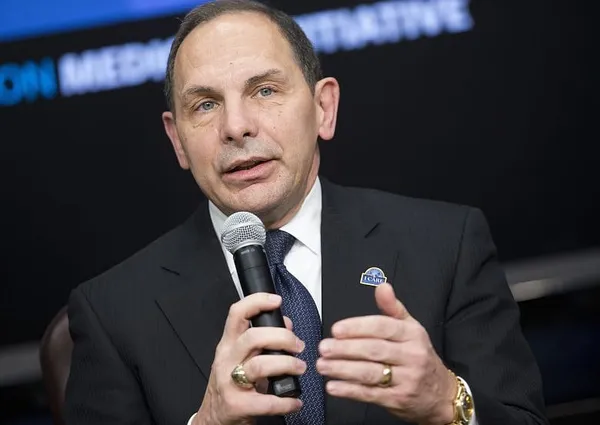 VA chief draws GOP fire for Disney comment on health-care waits