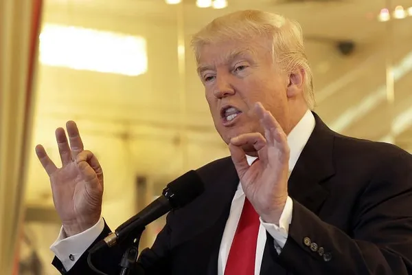 Tactics used to hawk Trump U seen in his GOP campaign