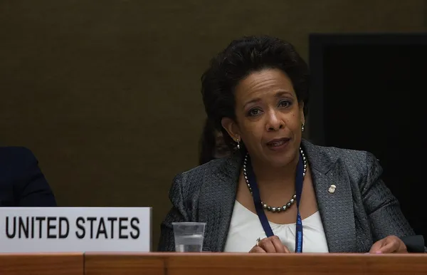Ayotte joins chorus calling for AG Lynch to recuse herself from Clinton probe