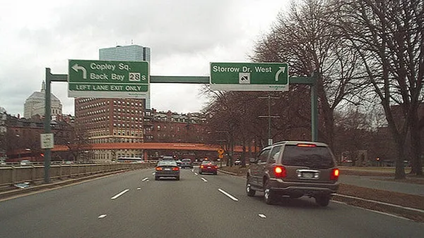 Warnings issues to avoid truck-bridge accidents in college move-ins