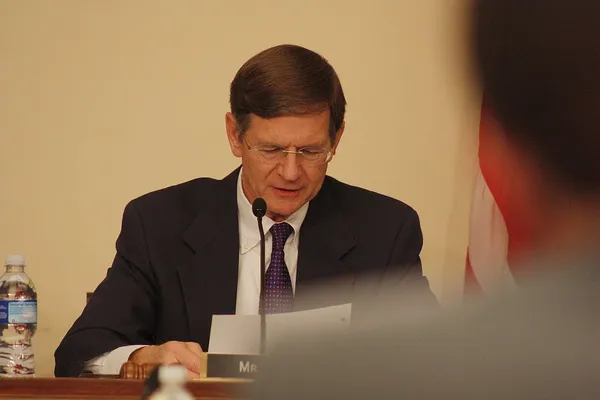 GOP lawmaker probes SEC’s investigation against Exxon