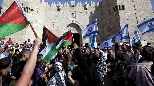 Assumption lecture focuses on anti-Semitism on American campuses