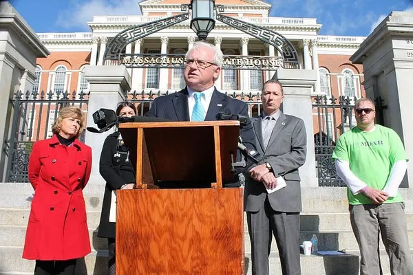 Marijuana legalization opponents take aim at stoned driving