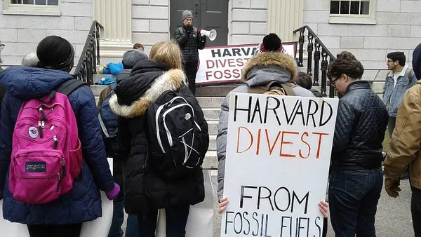 Harvard Students Shut Down University Hall