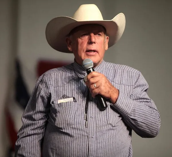 Unsealed Court Documents Suggest Prosecutors Withheld Evidence in Oregon Rancher Clive Bundy Trial