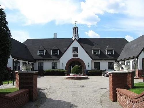 Mount Ida Seniors To College Brass:  Why Don’t You Just Skip Our Graduation?