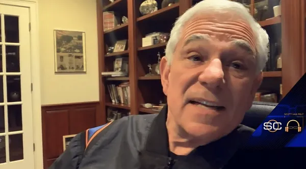 Former Red Sox Manager Bobby Valentine Loses Tight Mayoral Race