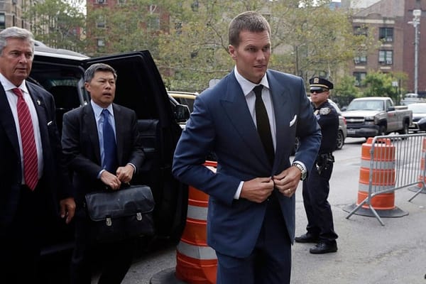 Judge lets Brady play, ruling against NFL in ‘Deflategate’