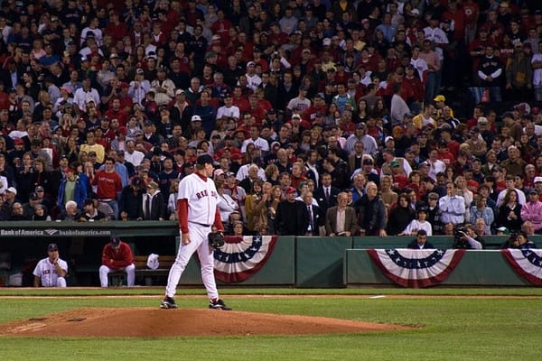 Schilling suspended by ESPN following controversial tweet