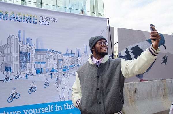 ‘Selfie booth’ travels city in search of views