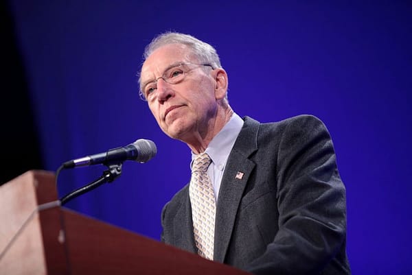 Key GOP senator drops hold on top Obama diplomatic nominee