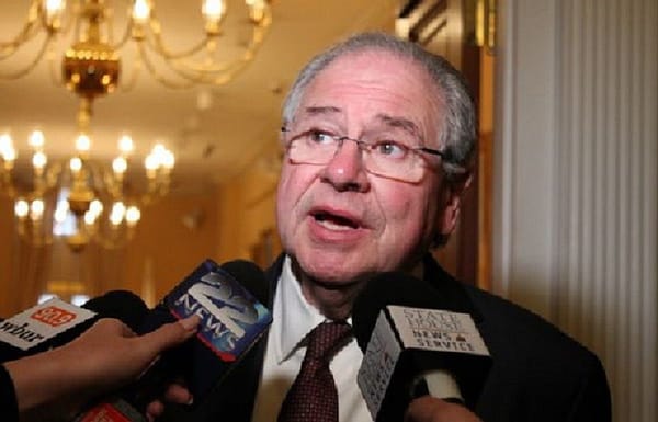 Baker joins DeLeo, cabinet members at Boston hospital