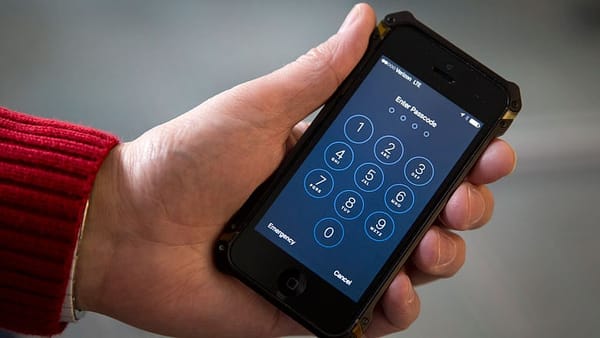 Government sinks teeth into Apple’s security core