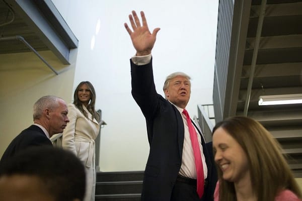 Presidential super PACs lost steam in late 2015