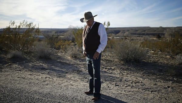 Last Oregon wildlife refuge occupiers surrender to FBI