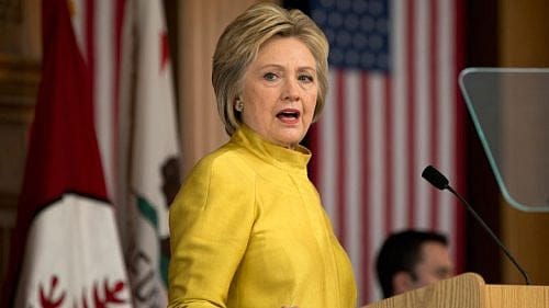 Clinton says she, not Trump, can stop ISIS