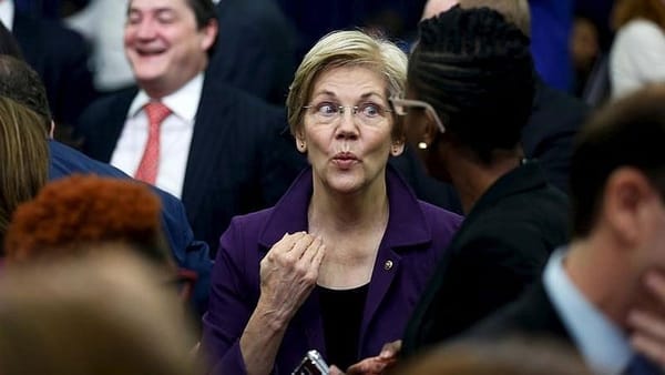 Elizabeth Warren avoids endorsing either Clinton or Sanders