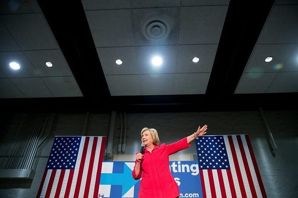 Clinton directs cash to 2016 Senate battlegrounds