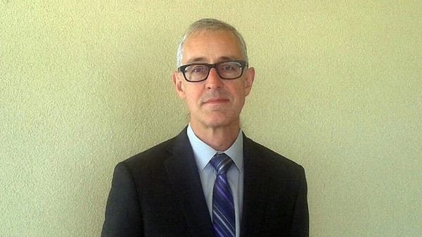 After 2012 stunner, ex-con makes another White House run